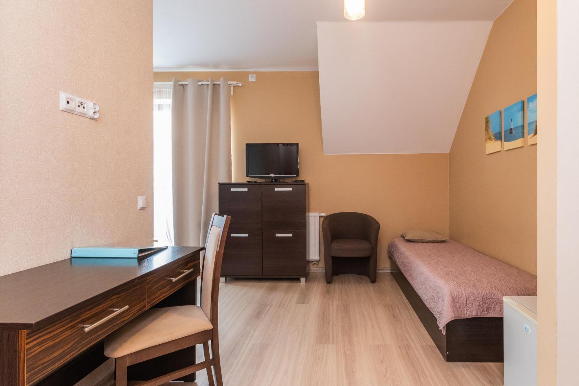 Sztutowo Lazurowy Dwor - Apartamenty Oraz Pokoje Z Basenem I Parkingiem Cameră foto